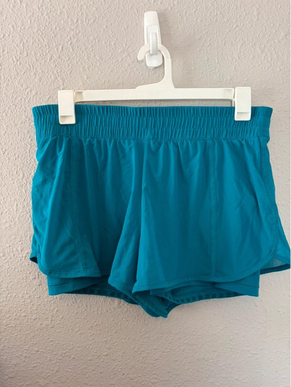 All in Motion teal blue mesh overlay shorts size L